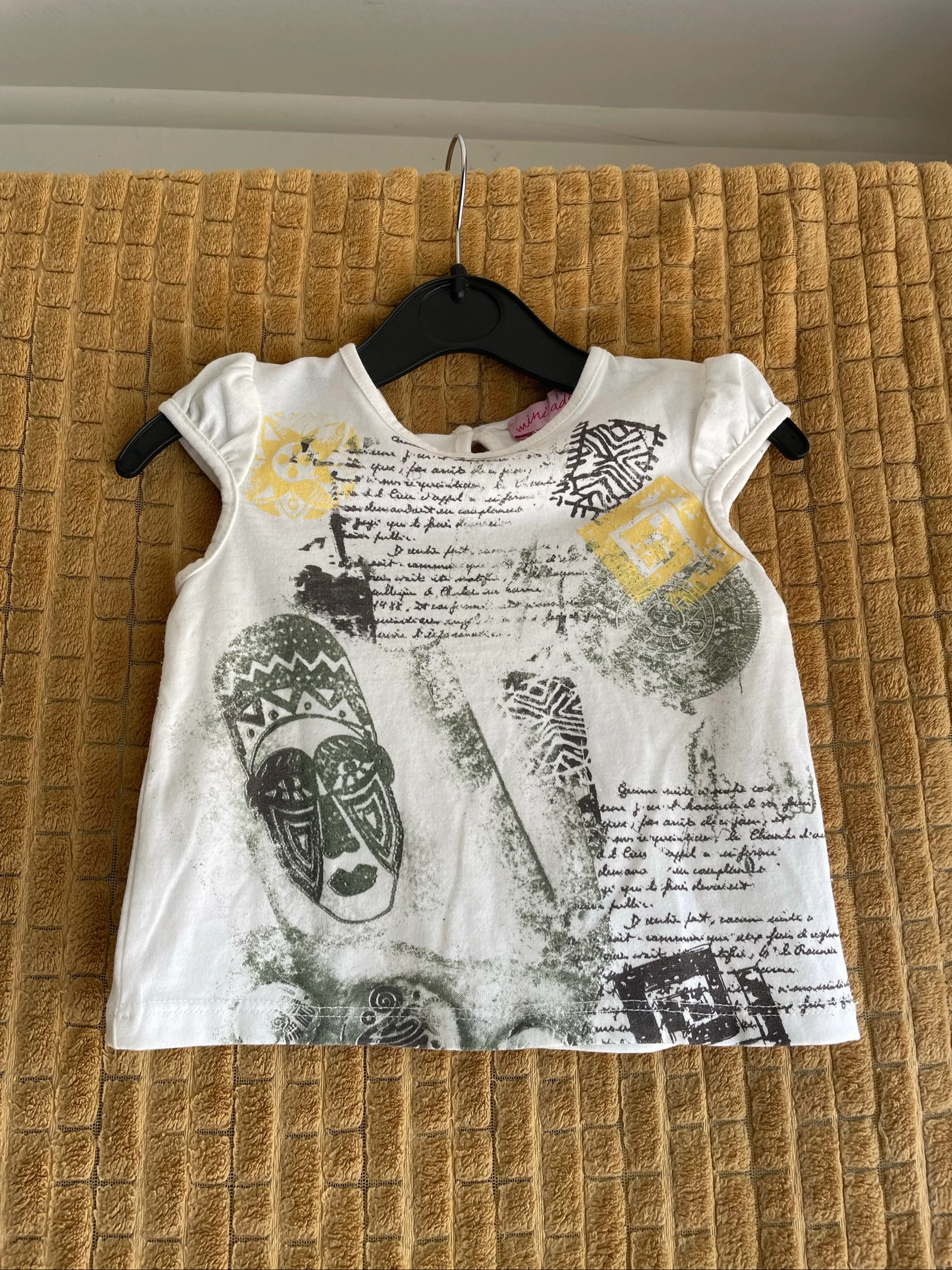 Tee shirt